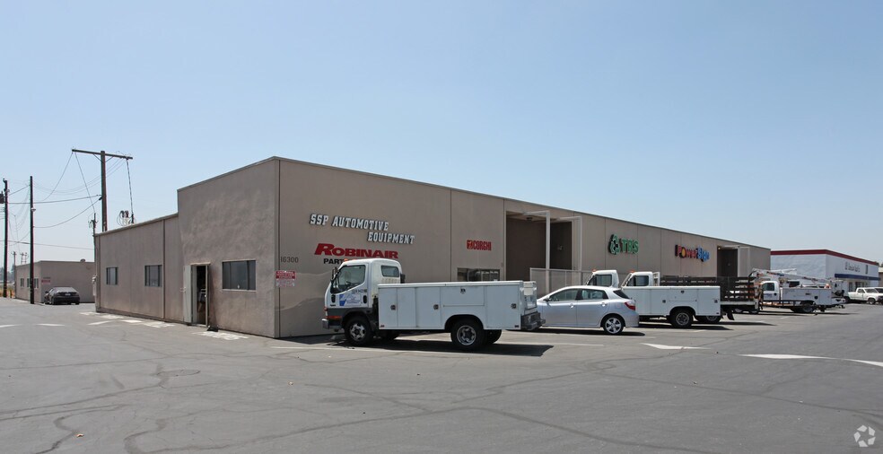 16300 Arrow Hwy, Irwindale, CA à vendre - Photo du bâtiment - Image 2 de 2