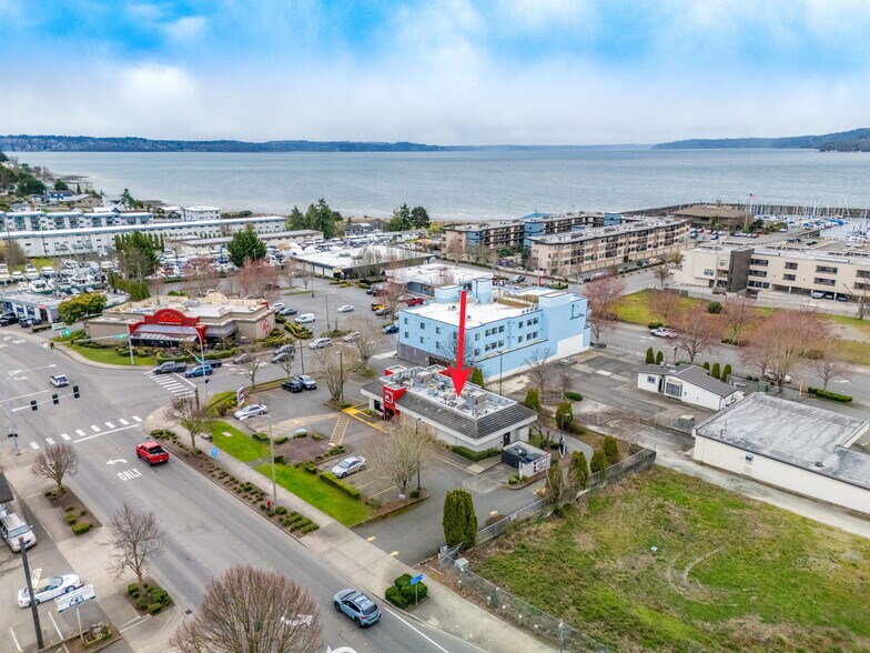 22633 Marine View Dr S, Des Moines, WA à vendre - Photo du bâtiment - Image 2 de 10