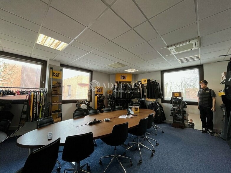 6 Rue Jean Pierre Timbaud, Montigny-le-Bretonneux à vendre - Photo intérieure - Image 3 de 6