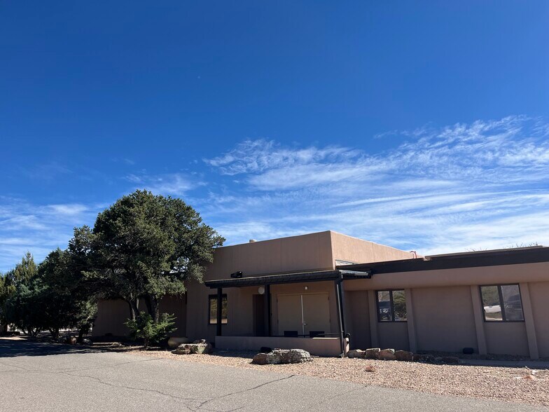1650 Hospital Dr, Santa Fe, NM à vendre - Photo du bâtiment - Image 3 de 14