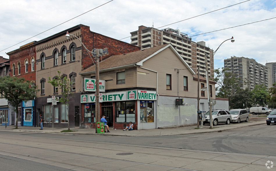 252 Queen St E, Toronto, ON à vendre - Photo principale - Image 1 de 1