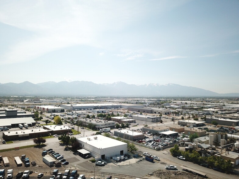 1480 Pioneer Rd, Salt Lake City, UT à louer - Photo du bâtiment - Image 3 de 3