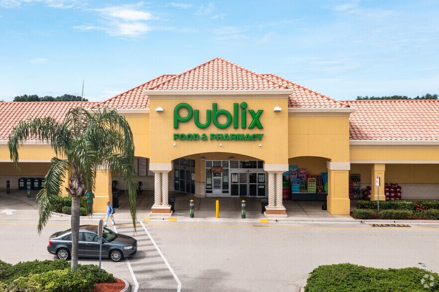 2420-2500 Vanderbilt Beach Rd, Naples, FL à louer - Photo du bâtiment - Image 2 de 20