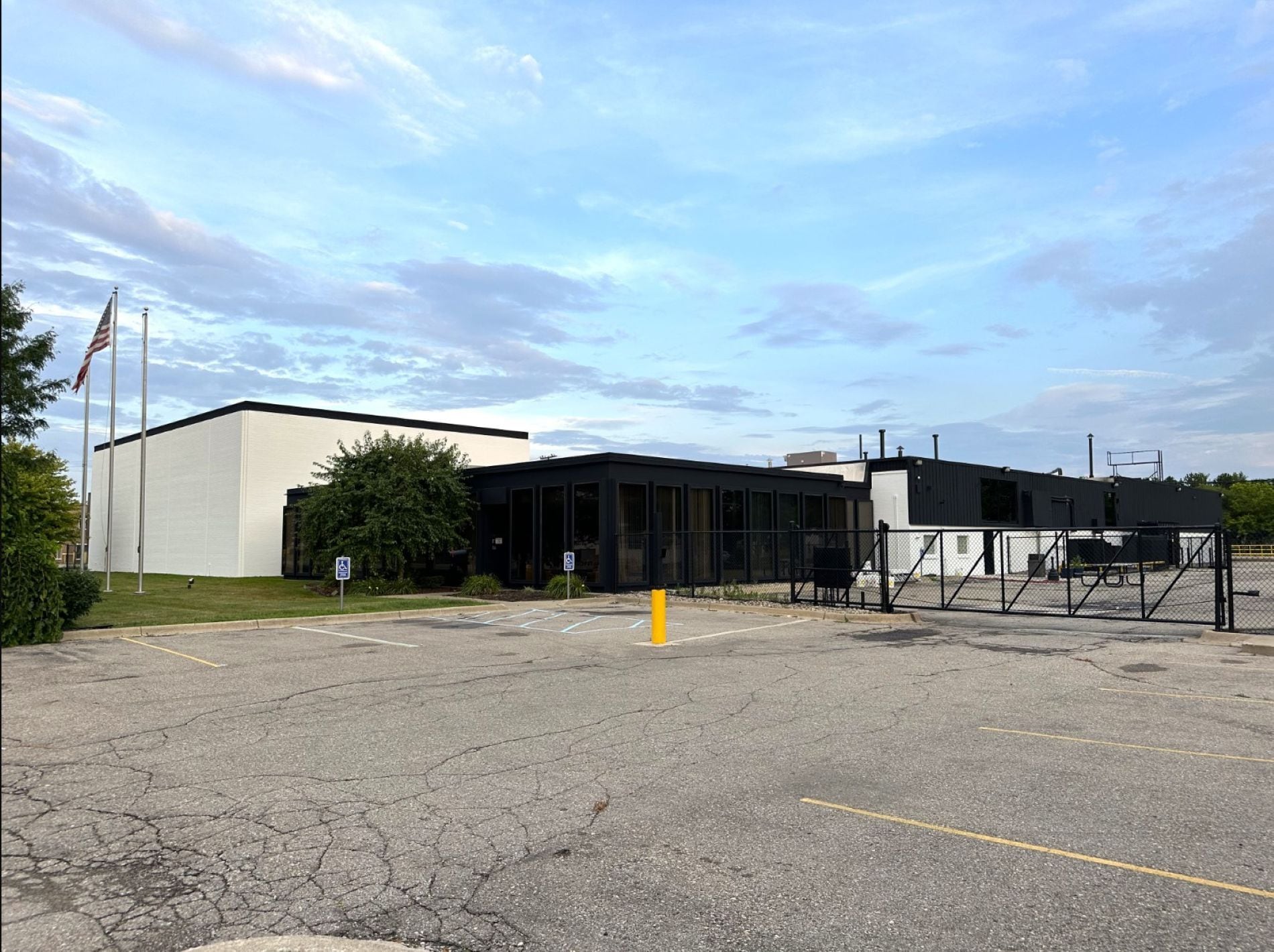 11350 Stephens Rd, Warren, MI for lease Building Photo- Image 1 of 8