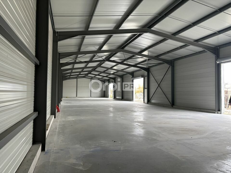 Retail in Vedène for lease Interior Photo- Image 1 of 4