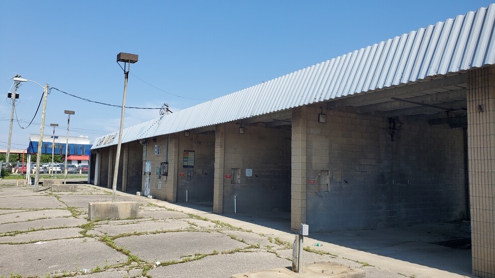 3850 Refugee Rd, Columbus, OH for lease - Building Photo - Image 3 of 9