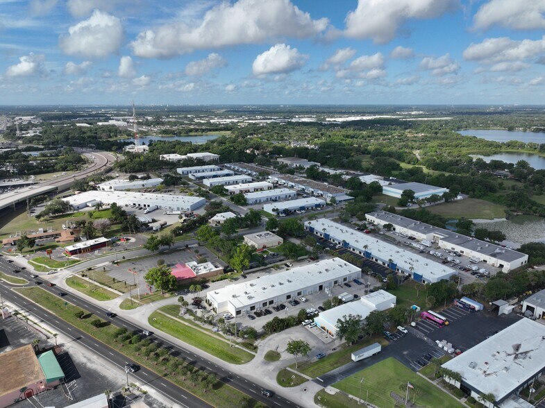 3443-3479 Parkway Center Ct, Orlando, FL à louer - Communauté Matterport - Image 2 de 15