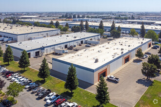 720 E North Ave, Fresno, CA - aerial  map view