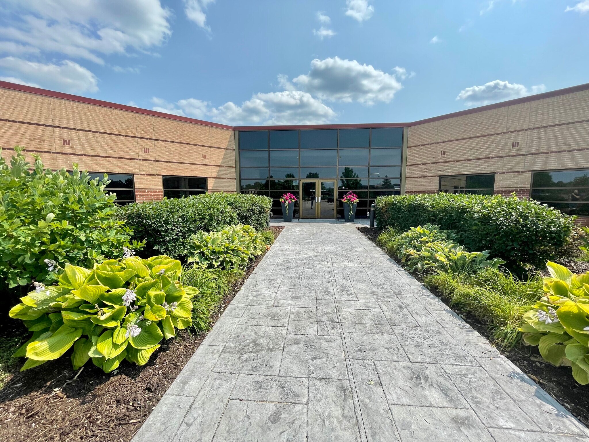 5250 East Terrace Dr, Madison, WI à louer Photo du bâtiment- Image 1 de 8