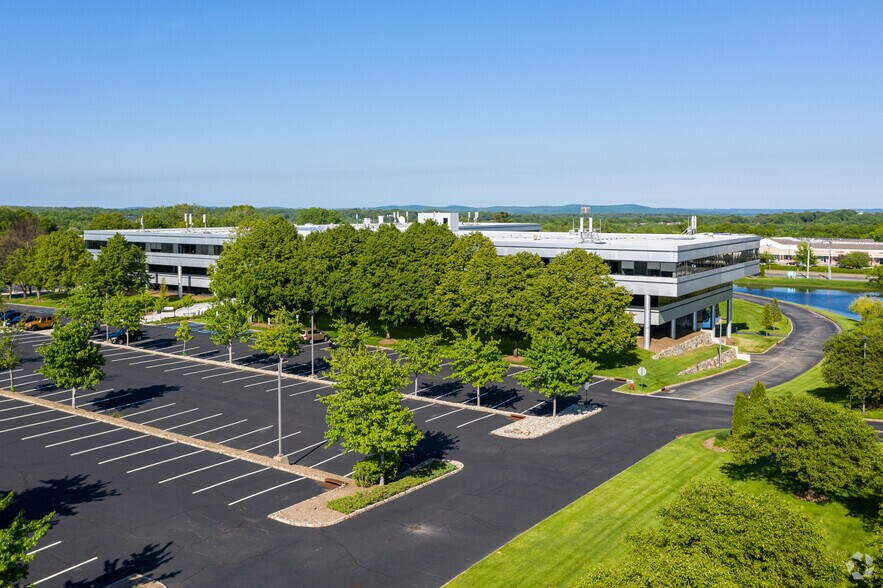50 Tice Blvd, Woodcliff Lake, NJ à louer - Photo du bâtiment - Image 1 de 13
