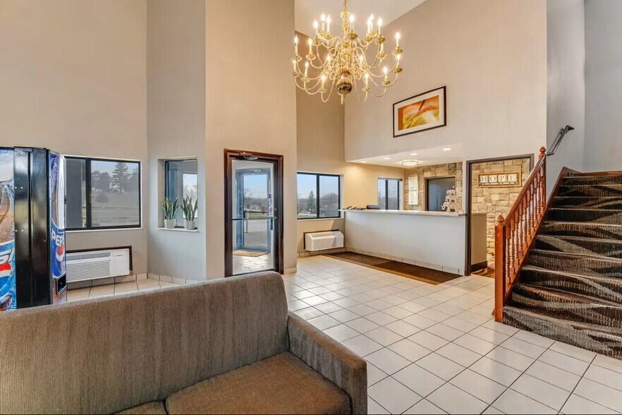 800 Senate Ave, Red Oak, IA à vendre - Photo du bâtiment - Image 3 de 22