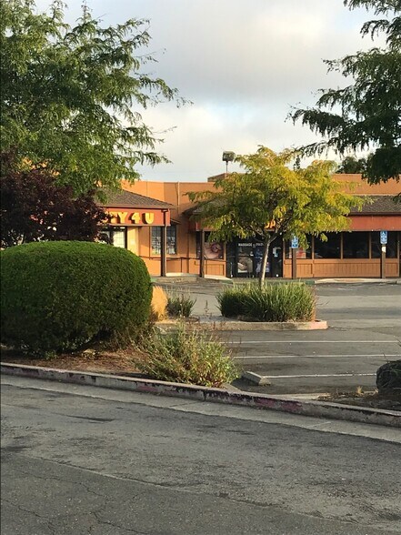 11299 San Pablo Ave, El Cerrito, CA à louer - Photo du bâtiment - Image 2 de 12