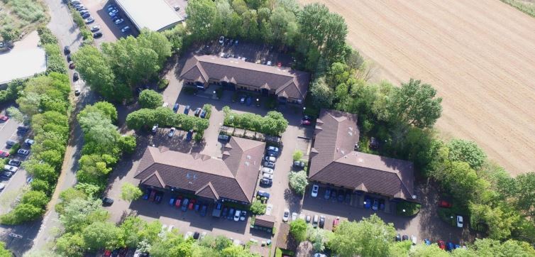 4 Trinity Way, Adderbury à louer - Aérien - Image 3 de 3