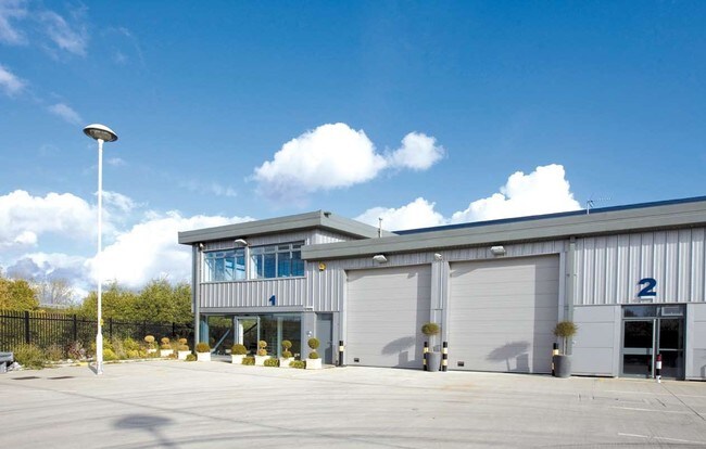 Plus de détails pour 7 Fleming Rd, Waltham Abbey - Industriel à louer