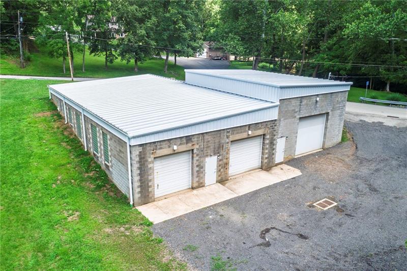 1799 Triphammer Rd, South Park, PA à vendre - Photo du bâtiment - Image 2 de 6