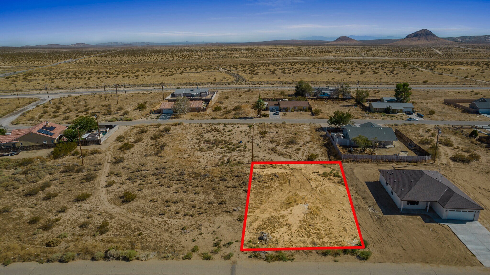 10582 Oleander Ave, California City, CA à vendre Photo du bâtiment- Image 1 de 8