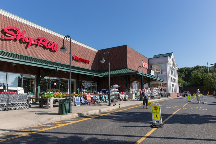 1361 State Route 35, Middletown, NJ à louer - Photo du bâtiment - Image 2 de 5