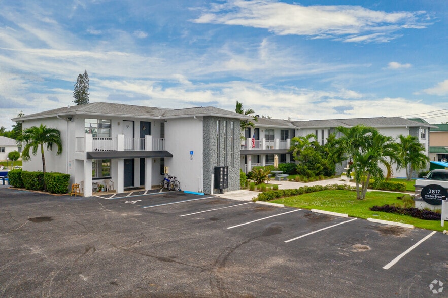 3817 Del Prado Blvd S, Cape Coral, FL for sale - Primary Photo - Image 2 of 19