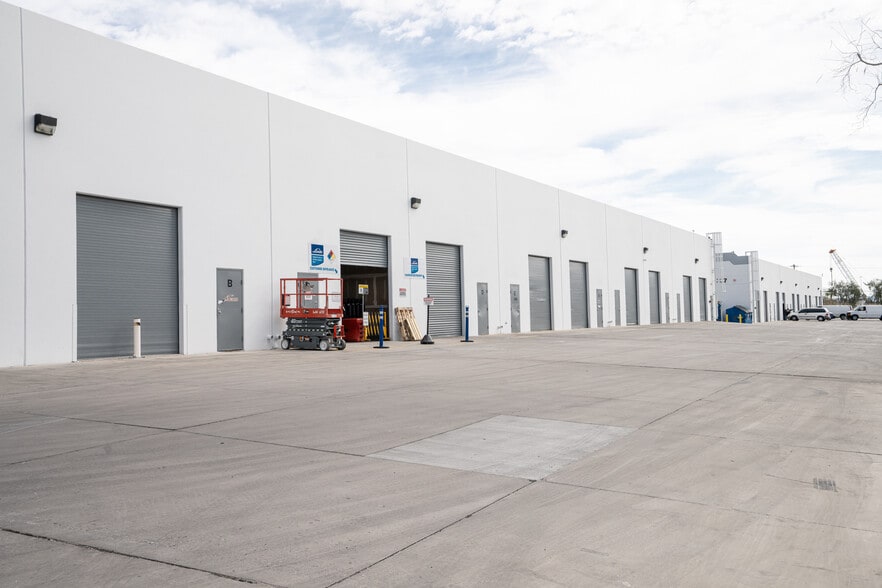 2625 E Craig Rd, North Las Vegas, NV for lease - Building Photo - Image 3 of 5