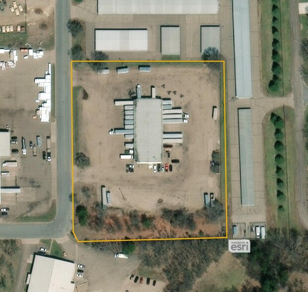 3617 McIntyre Ave, Eau Claire, WI à louer - Photo du bâtiment - Image 2 de 2