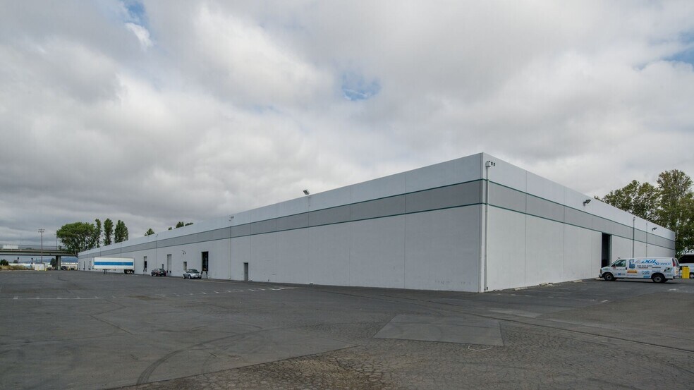 1979-1999 Davis St, San Leandro, CA à louer - Photo du bâtiment - Image 3 de 5