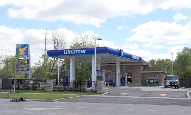 More details for 951 Dundas St W, Whitby, ON - Retail for Sale