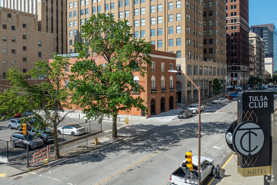 114 E 5th St, Tulsa, OK à vendre - Photo du bâtiment - Image 3 de 21