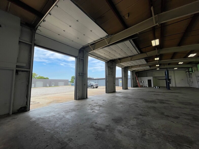 910 Hall Ave, Elkhart, IN à louer - Photo intérieure - Image 2 de 4