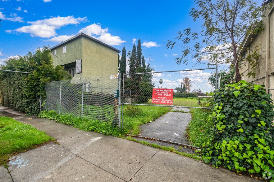 Approved (RTi) for 86 units with surface parking, Van Nuys, CA à vendre - Photo du bâtiment - Image 2 de 17