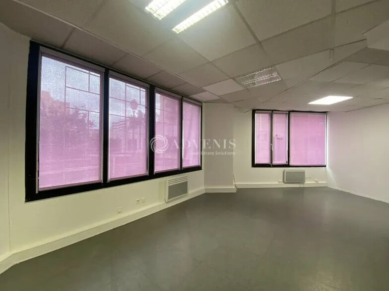 Bureau dans Le Kremlin-Bicêtre à louer - Photo intérieure - Image 2 de 12