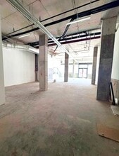 138 Bruckner Blvd, Bronx, NY à louer Photo intérieure- Image 2 de 2