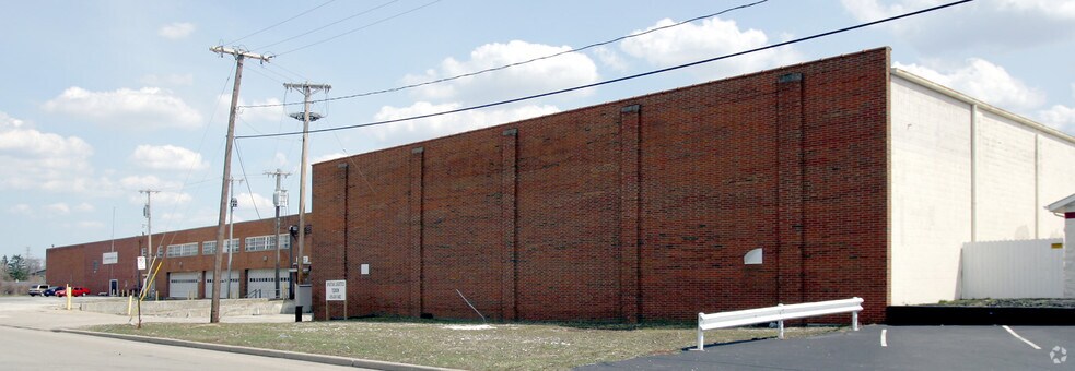 2145 Tedrow Rd, Toledo, OH à louer - Photo du bâtiment - Image 2 de 7