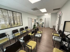 4480 N Shallowford Rd, Dunwoody, GA à louer Photo intérieure- Image 1 de 19