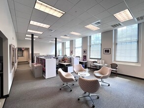 235 Promenade St, Providence, RI à louer Photo intérieure- Image 1 de 15