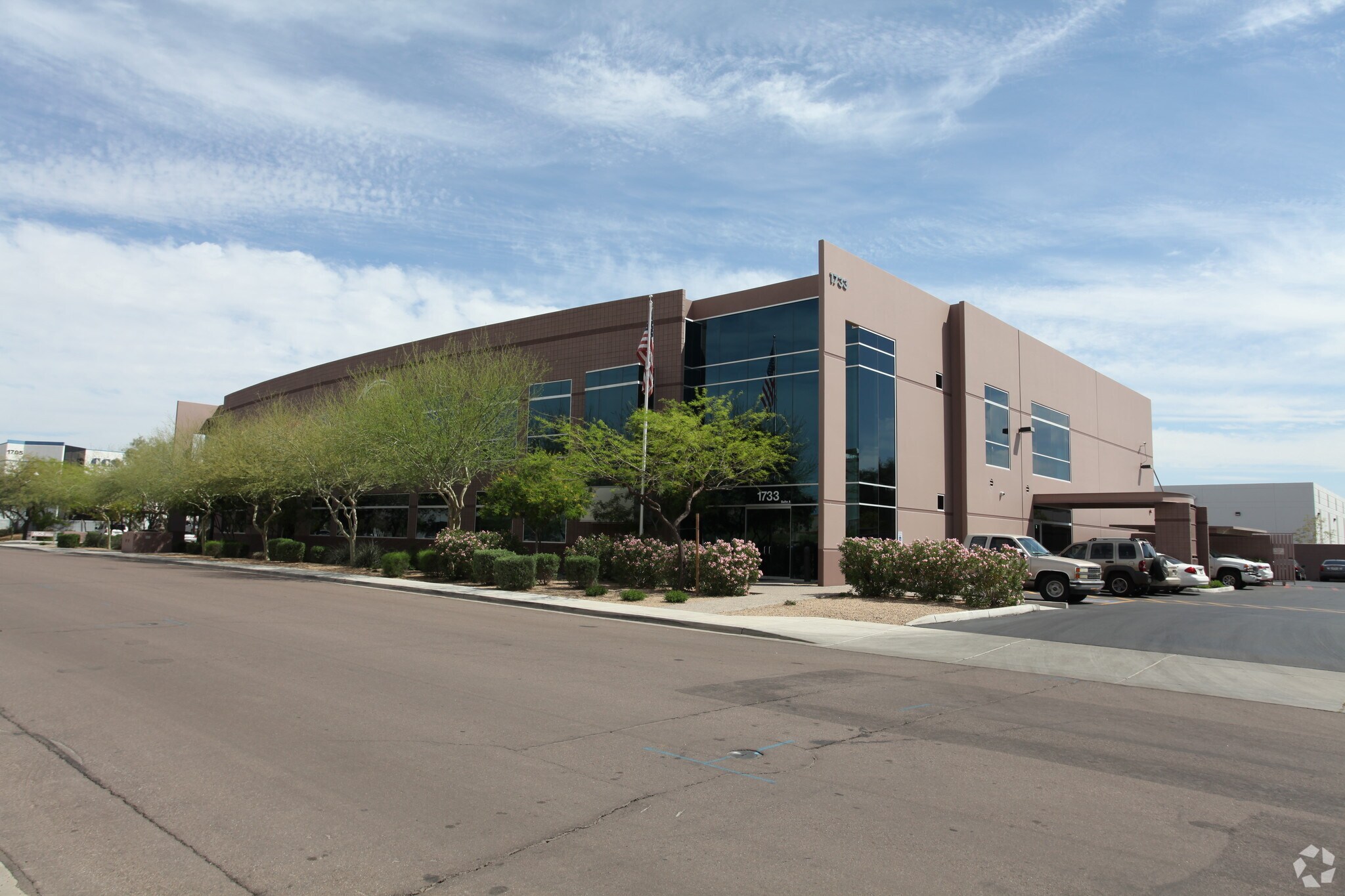 1733 W Parkside Ln, Phoenix, AZ à louer Photo du bâtiment- Image 1 de 4