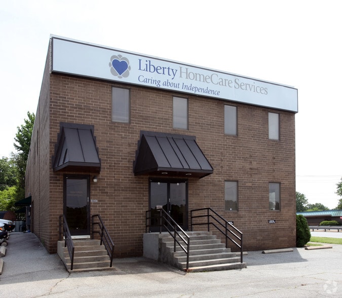 1306 W Wendover Ave, Greensboro, NC for lease - Building Photo - Image 2 of 7