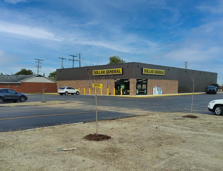 526 N Cedar St, Imlay City, MI à vendre - Photo principale - Image 1 de 4