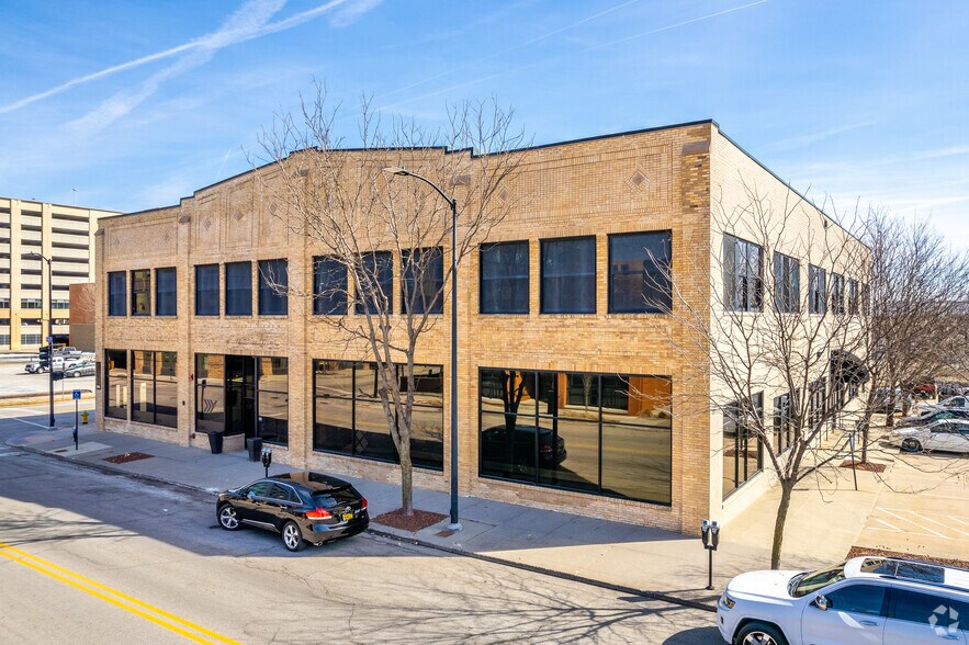 1300 Walnut St, Des Moines, IA à louer - Photo du bâtiment - Image 2 de 11