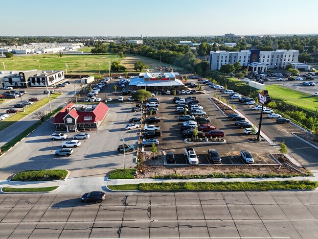 More details for 2512 NW Cache Rd, Lawton, OK - Retail for Sale