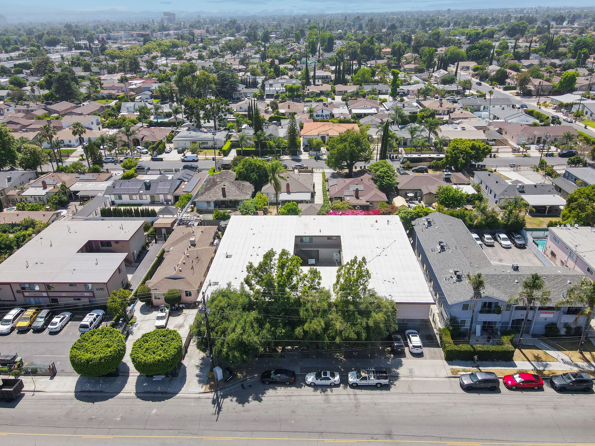 6535 Fulton Ave, Van Nuys, CA for sale Primary Photo- Image 1 of 34