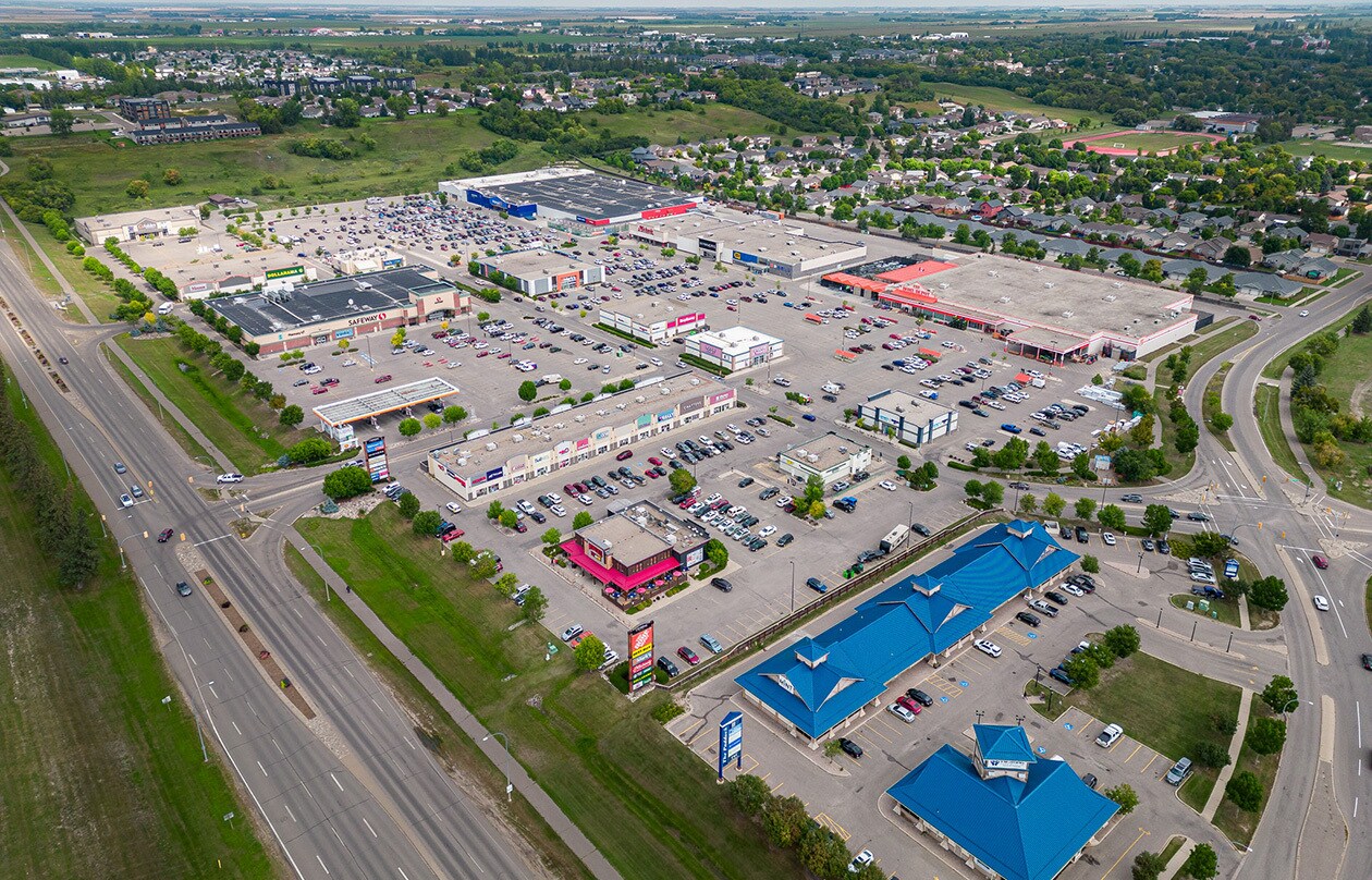 801-925 18th St N, Brandon, MB à louer Photo du bâtiment- Image 1 de 31