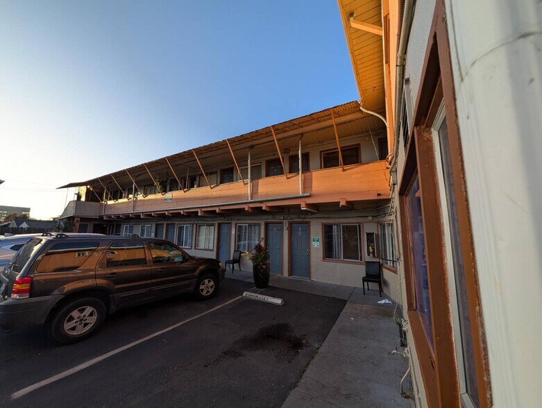 5425 San Pablo Ave, Emeryville, CA à vendre - Photo du bâtiment - Image 2 de 3