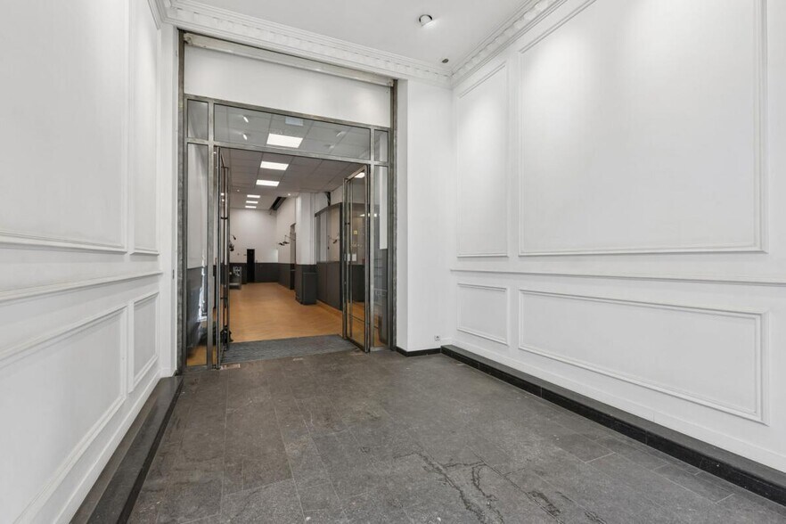 61 Rue Pierre Charron, Paris for lease - Lobby - Image 3 of 20