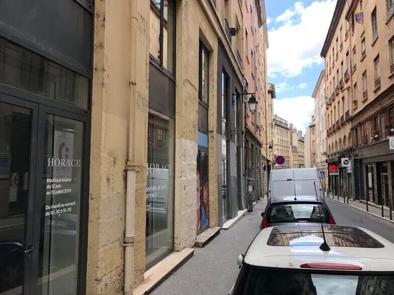 Commerce de détail dans Lyon à louer - Photo du bâtiment - Image 2 de 5