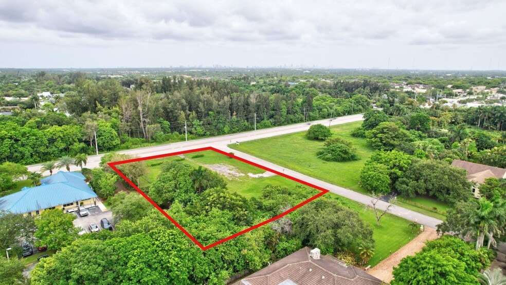 5655 Davie Rd, Davie, FL for sale - Building Photo - Image 2 of 4