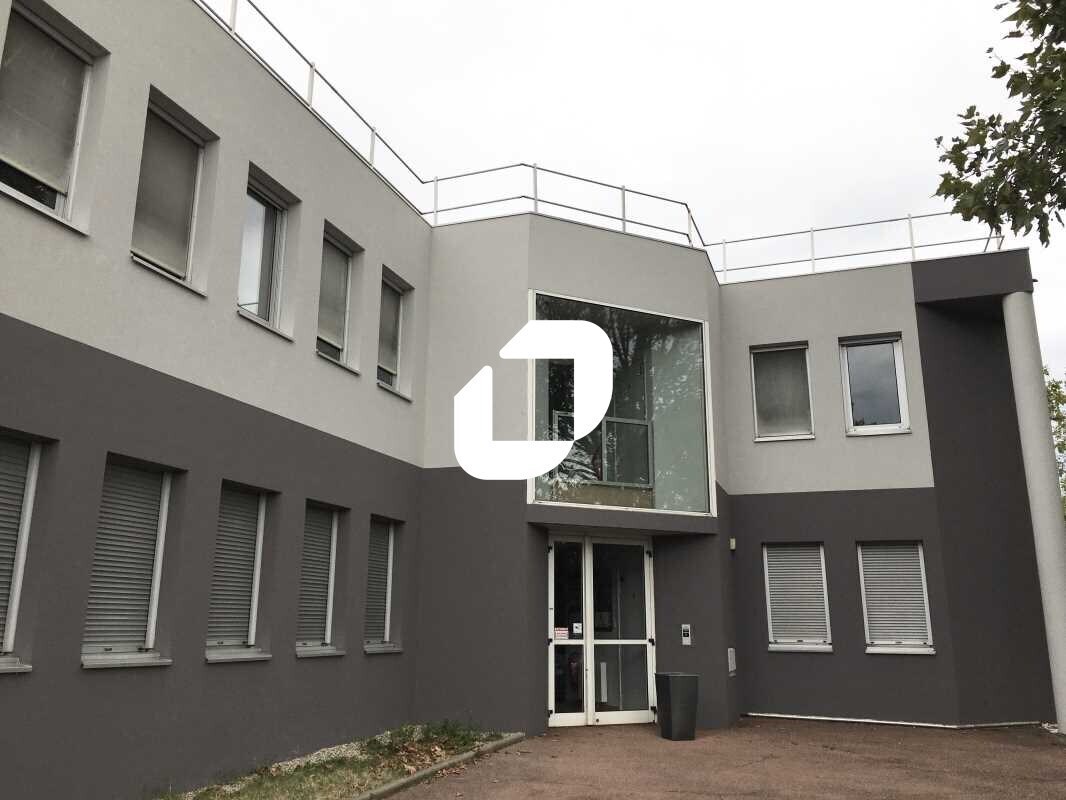 Office in Bron for lease Building Photo- Image 1 of 9