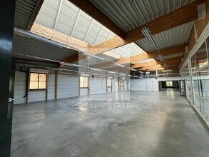 Flex dans Villefranche-sur-Saône à louer Photo intérieure- Image 1 de 5