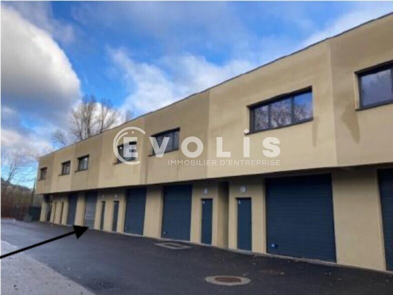 Office in Fleurieu-sur-Saône for lease - Building Photo - Image 2 of 7