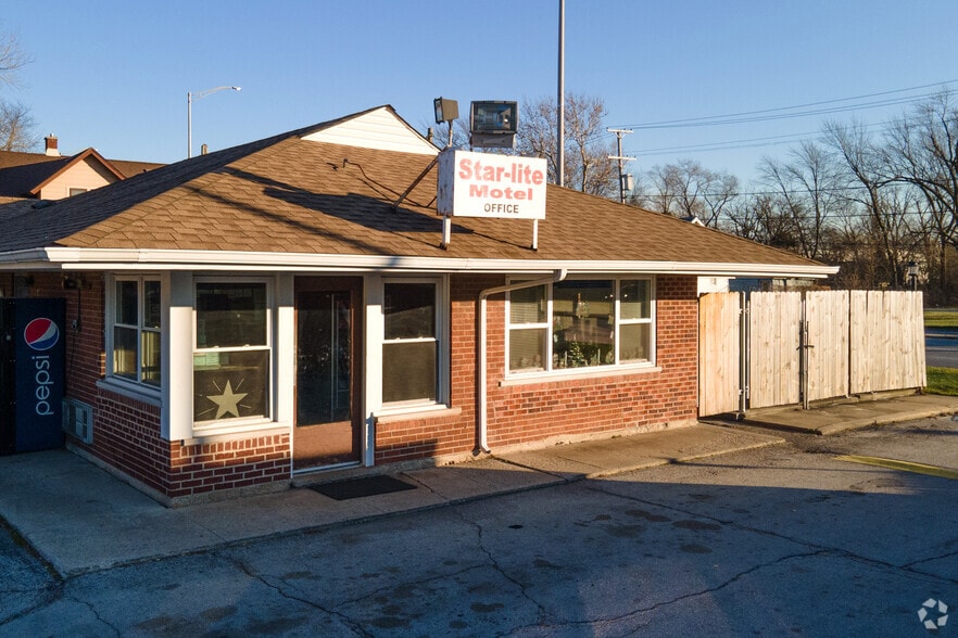 466 W 162nd St, South Holland, IL for sale - Primary Photo - Image 1 of 5