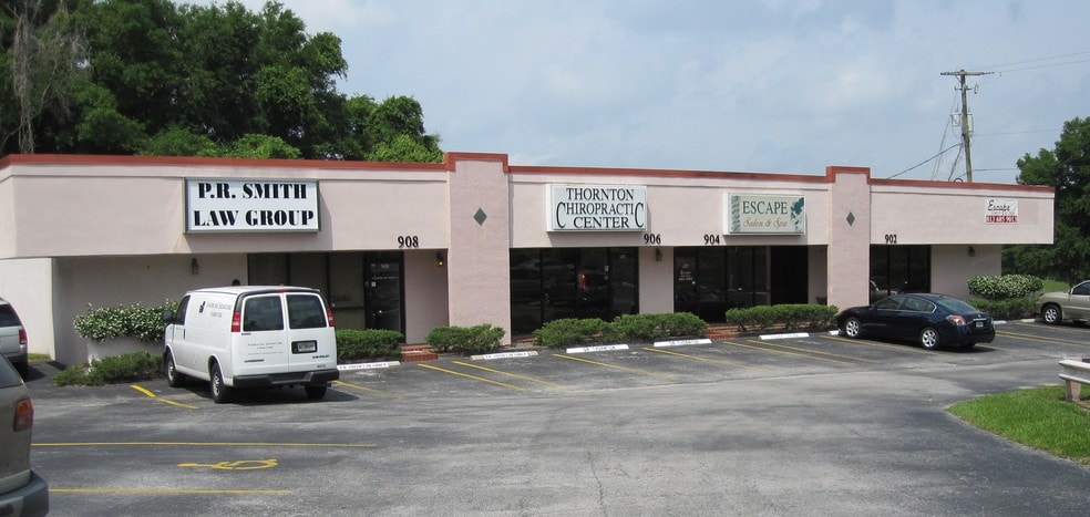 910-918 Lithia Pinecrest Rd, Brandon, FL for sale - Primary Photo - Image 1 of 11